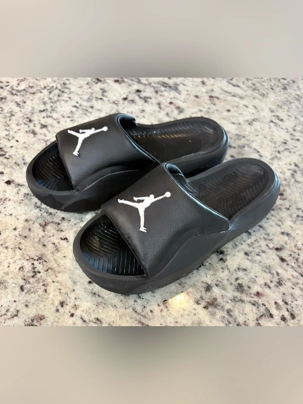 Jordan slides - black!